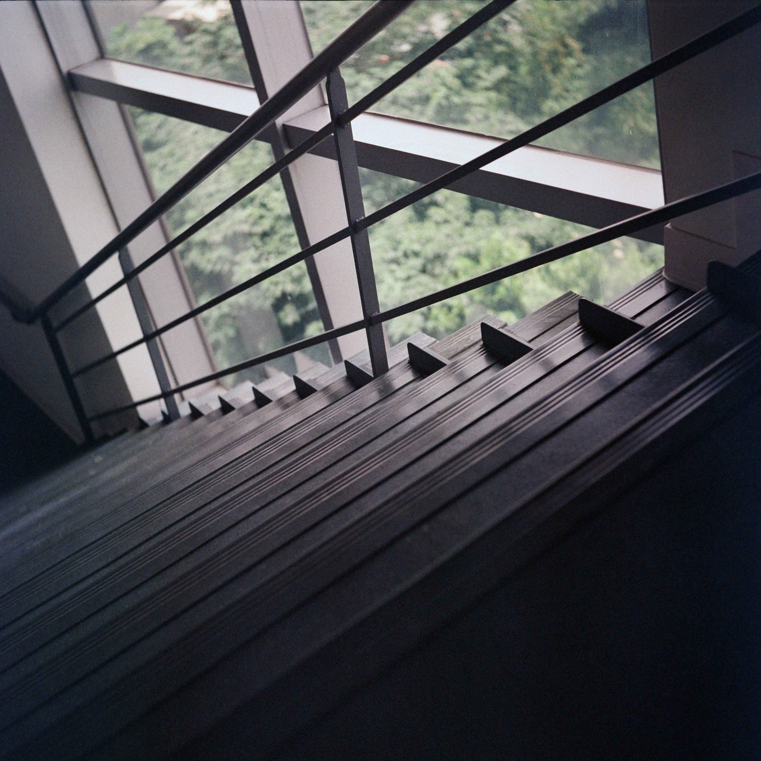 light-architecture-floor-window-glass-building-648151-pxhere.com (1)